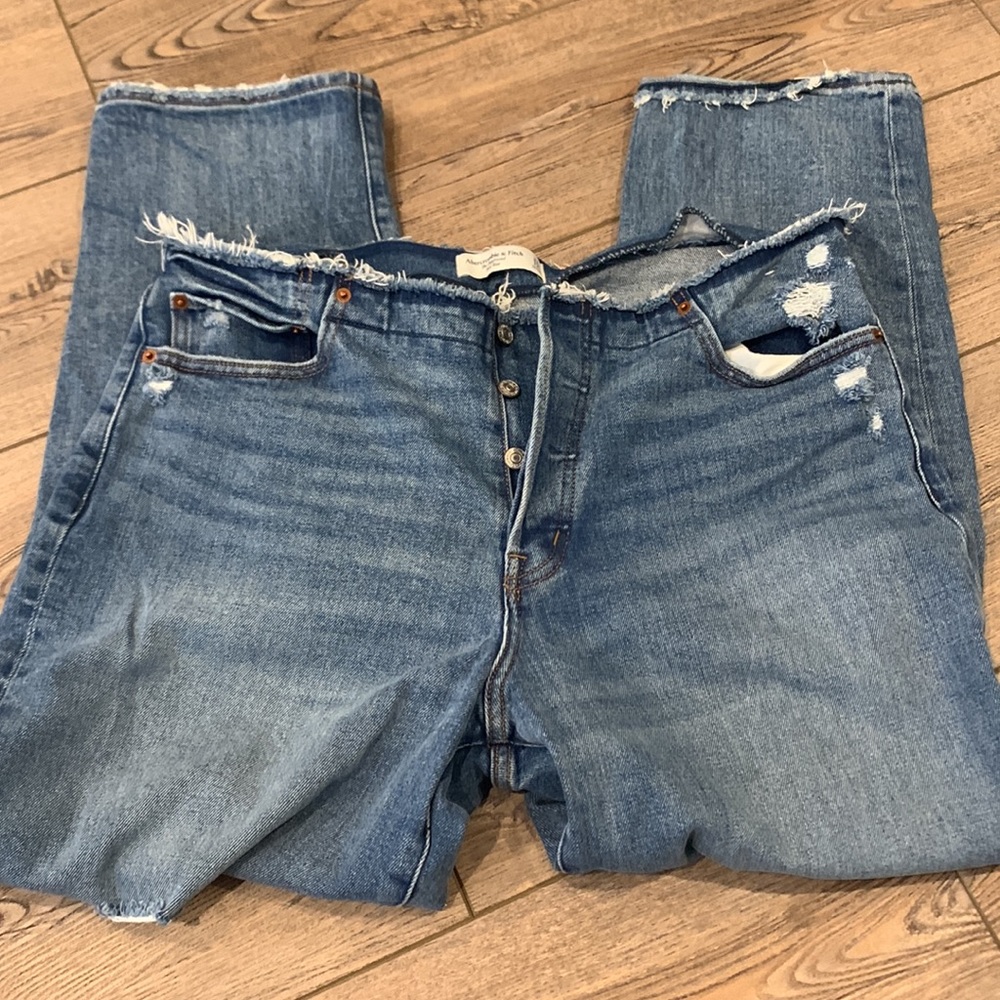 Abercrombie & Fitch Boyfriend Mid Rise 31/12 Jeans Button Fly Distressed - Picture 2 of 6